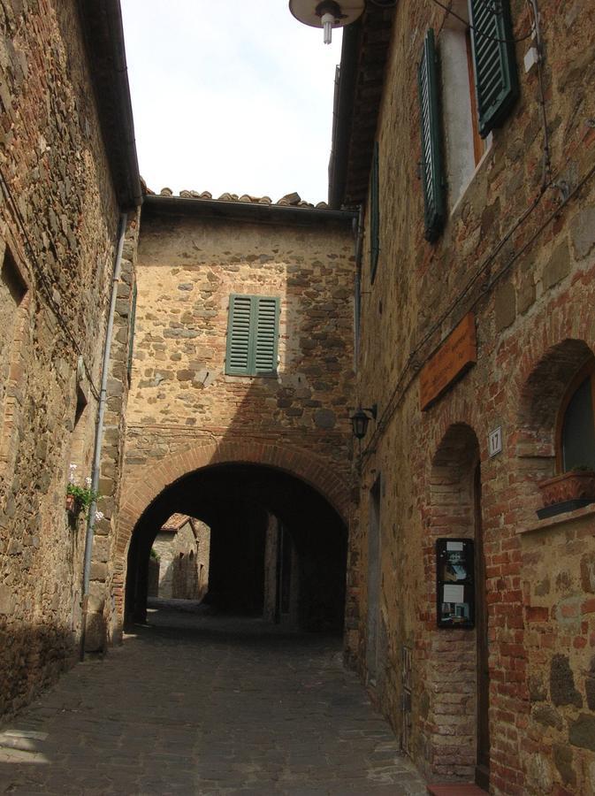 Borgo Vecchio Hotell Montalcino Exteriör bild